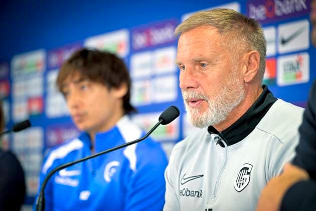 Racing Genk v Lech Poznan - UEFA Europa League Media Activities 27 08 2025 GENK, BELGIUM - AUGUST 27 : Fink Thorsten head coach and Ito Junya forward of KRC Genk talking to the press during a press conference, PK, Pressekonferenz ahead of the UEFA Europa League 2025 26 play-off round first leg between Racing Genk and Lech Poznan on August 27, 2025 in Genk, Belgium, 27 08 2025 Genk Belgium  Copyright: xSesx