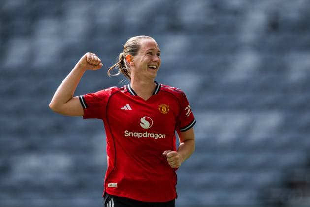250827 Elisabeth Terland of Manchester United, ManU celebrates after 4-0 during the UEFA Women s Champions League qualifying match between Manchester United and PSV Eindhoven on August 27, 2025 in Stockholm. Photo: Jonathan Näckstrand BILDBYRAN COP 94 JN0223 fotboll football soccer fotball uefa womens champions league manchester united wfc psv eindhoven dam bbeng jubel celebration Copyright: JONATHANxNÄCKSTRAND BB250827JN019