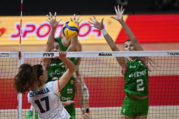Bulgaria v Spain - FIVB Women’s World Volleyball Championship NAKHON RATCHASIMA, THAILAND - AUGUST 27: Nasya Dimitrova (2) of Bulgaria in action during the FIVB Women s Volleyball World Championship, WM, Weltmeisterschaft match between Bulgaria and Spain at Korat Chatchai Hall in Nakhon Ratchasima, Thailand, on August 27, 2025. Mustafa Hatipoglu Anadolu Nakhon Ratchasima Thailand. Editorial use only. Please get in touch for any other usage.  Copyright: x2025xAnadoluxMustafaxHatipoÄülux