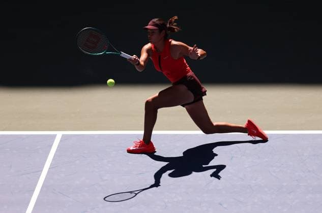 Emma Raducanu of GBR in action 2025 US Open, Day Four, USTA Billie Jean King National Tennis Center, New York, USA - 27 Aug 2025New York USTA Billie Jean King National T New York (NY) United States of America  Copyright: xEllaxLing Shutterstockx 15457573ad