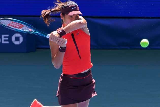 August 27, 2025, Flushing Meadows, New York, USA: Emma Raducanu hits a two handed forehand during a match against Janice Tjen on Day 4 of the 2025 US Open at USTA Billie Jean King National Tennis Center on Wednesday August 27, 2025 in the Flushing neighborhood of the Queens borough of New York City. JAVIER ROJAS PI Flushing Meadows USA - ZUMAp124 20250827_zaa_p124_005 Copyright: xJavierxRojasx
