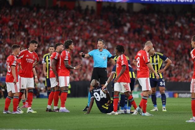 SL Benfica v Fenerbahce - Uefa Champions League Play Off 2a Mao Equipa do Benfica durante a partida entre SL Benfica v Fenerbahce, valida pela Uefa Champions League Play Off 2a Mao no Estadio da Luz, Portugal (Foto de Diogo Faria Reis Avant Sports) Lisboa Estadio da Luz Portugal Copyright: xDiogoxFariaxReis AvantxSportsx