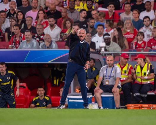 August 27, 2025, Lisboa, Lisboa, Portugal: JOSE MOURINHO head coach of Fenerbahce seen reacting during the UEFA Champions League playoff match between SL Benfica and Fenerbahce SK at Estadio do Lisboa e Benfica on August 27, 2025 in Lisboa, Portugal. Lisboa Portugal - ZUMAl192 20250827_zsp_l192_064 Copyright: xMiguelxLemosx