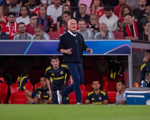 August 27, 2025, Lisboa, Lisboa, Portugal: JOSE MOURINHO head coach of Fenerbahce seen reacting during the UEFA Champions League playoff match between SL Benfica and Fenerbahce SK at Estadio do Lisboa e Benfica on August 27, 2025 in Lisboa, Portugal. Lisboa Portugal - ZUMAl192 20250827_zsp_l192_067 Copyright: xMiguelxLemosx