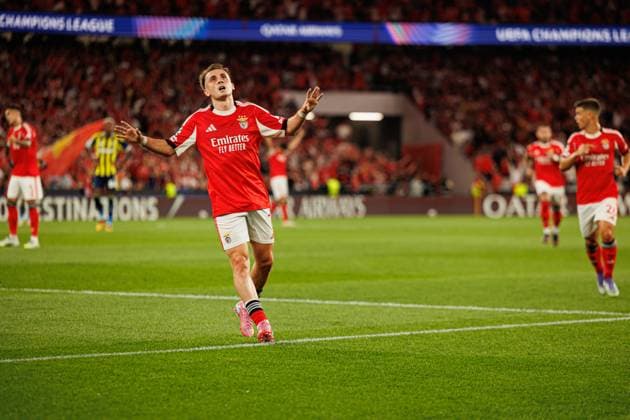 Kerem Akturkoglu seen trying not to celebrate after scoring goal during Champions League qualifying game between SL Benfica and Fenerbahce SK (Maciej Rogowski) Lisbon Estadio Da Luz Portugal Copyright: xMaciejxRogowskix slbfener2526-41