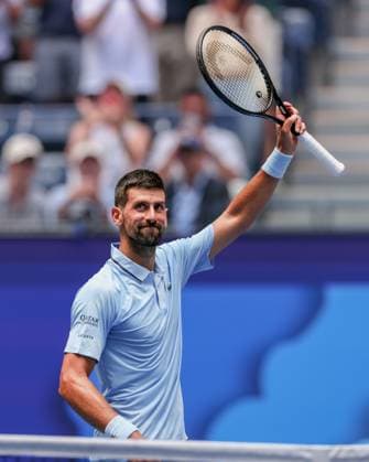 Novak Djokovic (SRB) bedankt sich bei den Zuschauern, Fans nach dem Sieg, USTA Billie Jean King National Tennis Center, Flushing Meadows, New York, USA . Copyright: xJuergenxHasenkopfx