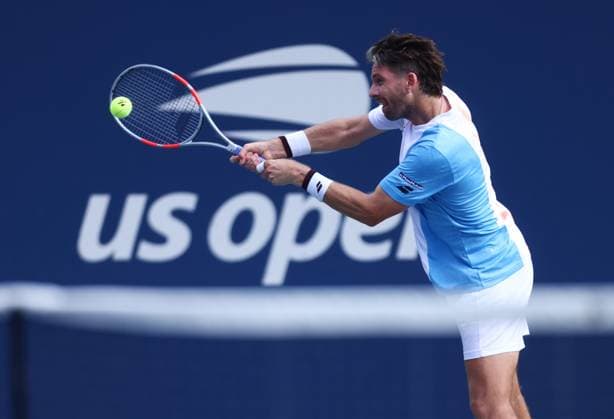 2025 US Open Tennis Championships, Day Four, Billy Jean-King Tennis Centre, Flushing Meadows, New York, USA, 27 08 2025 Cameron Norrie (GBR) in action during his second round match against Francisco Comesana (ARG) in the 2025 US Open at Flushing Meadows New York Billy Jean King Tennis Centre, Flushing Meadows New York USA Copyright: xMarkxGreenwoodx