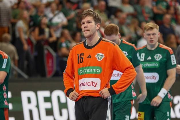27.08.2025, xgox, Handball - Daikin HBL TSV Hannover-Burgdorf - VfL Gummersbach emspor, v.l. Simon Gade (Hannover, 16) enttaeuscht, schaut enttaeuscht, niedergeschlagen, disappointed Hannover
