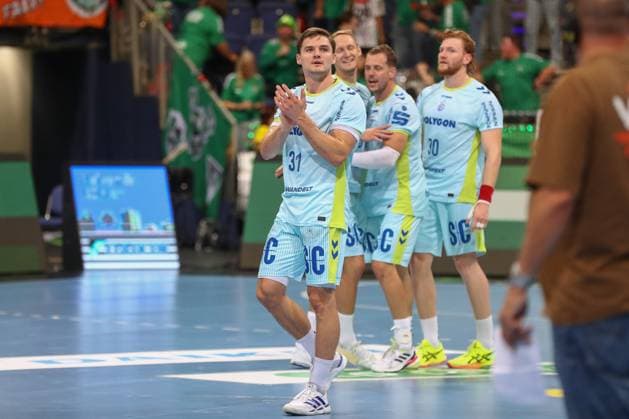 27.08.2025, xgox, Handball - Daikin HBL TSV Hannover-Burgdorf - VfL Gummersbach emspor, v.l. Kay Smits (Gummersbach, 31) Jubel ueber den Sieg, Jubel nach Spielende Hannover