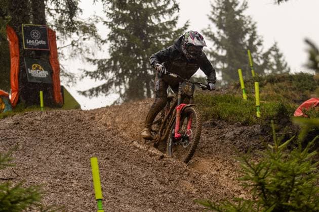 Whoop UCI Downhill Worldcup Les Gets MAPLES Dylan * COMMENCAL MUC-OFF BY RIDING ADDICTIONat Whoop UCI Downhill Worldcup Les Gets , 28.08.2025,in Les Gets ,FRA Foto: Sebastian Sternemann