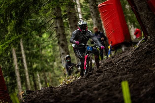 Whoop UCI Downhill Worldcup Les Gets PIERRON Amaury COMMENCAL MUC-OFF BY RIDING ADDICTIONat Whoop UCI Downhill Worldcup Les Gets , 28.08.2025,in Les Gets ,FRA Foto: Sebastian Sternemann