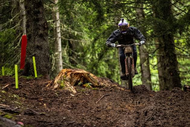 Whoop UCI Downhill Worldcup Les Gets HATTON Charlie CONTINENTAL ATHERTONat Whoop UCI Downhill Worldcup Les Gets , 28.08.2025,in Les Gets ,FRA Foto: Sebastian Sternemann