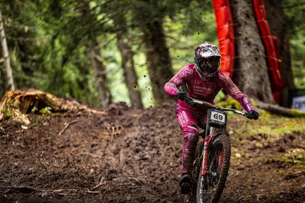 Whoop UCI Downhill Worldcup Les Gets PIERCY Jack * COMMENCAL SCHWALBE BY LES ORRESat Whoop UCI Downhill Worldcup Les Gets , 28.08.2025,in Les Gets ,FRA Foto: Sebastian Sternemann