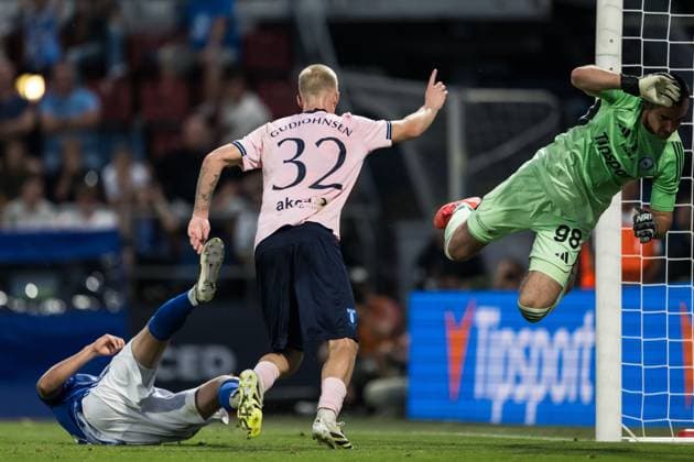 250828 Daniel Gudjohnsen of Malmö FF celebrates after 0-1 during the second leg UEFA Europa League play-off football match between SK Sigma Olomouc and Malmö FF on August 28, 2025 in Olomouc. Photo: Petter Arvidson BILDBYRAN kod PA PA1072 fotboll football soccer fotball uefa europa league europa league malmö ff sk sigma olomouc bbeng playoff jubel Copyright: PETTERxARVIDSON BB250828PA122