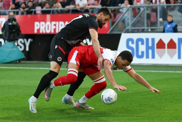 UTRECHT , 28-08-2025 , stadium Galgenwaard , season 2025 2026 , UEFA Europa League football , Play offs 2nd leg , match between FC Utrecht and Zrinjski , picture shows FC Utrecht player Adrian Blake Utrecht - Zrinjski  x30714146x Copyright: