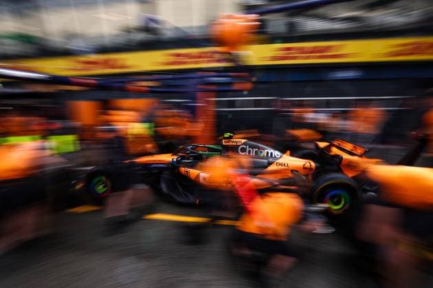 McLaren F1 Team during pit stop practice, F1 Grand Prix of the Netherlands at Circuit Zandvoort on August 28, 2025 in Zandvoort, Netherlands. (Photo by HOCH ZWEI) Zandvoort Netherlands