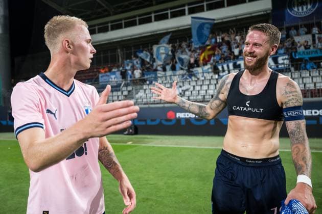 250828 Daniel Gudjohnsen and Pontus Jansson of Malmö FF celebrate after the second leg UEFA Europa League play-off football match between SK Sigma Olomouc and Malmö FF on August 28, 2025 in Olomouc. Photo: Petter Arvidson BILDBYRAN kod PA PA1072 fotboll football soccer fotball uefa europa league europa league malmö ff sk sigma olomouc bbeng playoff jubel Copyright: PETTERxARVIDSON BB250828PA152