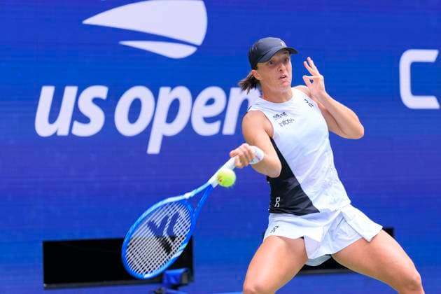 August 28, 2025, Flushing Meadows, New York, USA: Iga Swiatek hits a forehand return during a match against Suzan Lamens on Day 5 of the 2025 US Open at USTA Billie Jean King National Tennis Center on Thursday August 28, 2025 in the Flushing neighborhood of the Queens borough of New York City. JAVIER ROJAS PI Flushing Meadows USA - ZUMAp124 20250828_zaa_p124_009 Copyright: xJavierxRojasx