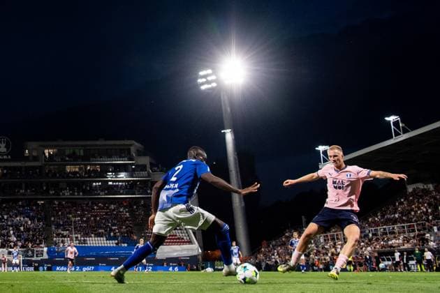 250828 Abdoulaye Sylla of SK Sigma Olomouc and Daniel Gudjohnsen of Malmö FF during the second leg UEFA Europa League play-off football match between SK Sigma Olomouc and Malmö FF on August 28, 2025 in Olomouc. Photo: Petter Arvidson BILDBYRAN kod PA PA1072 fotboll football soccer fotball uefa europa league europa league malmö ff sk sigma olomouc bbeng playoff Copyright: PETTERxARVIDSON BB250828PA165