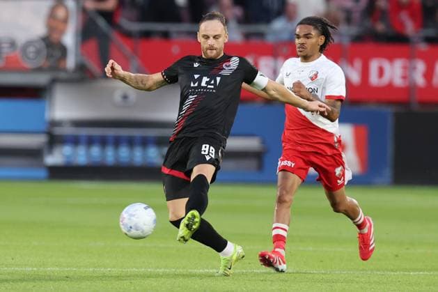 Nemanja Bilbija of Zrinjski with Alonzo Engwanda of FC Utrecht during the match FC Utrecht - Zrinjski at the Galgenwaard for the Europa League (play-off) season 2024-2025 in Utrecht, Netherlands on 28 august 2025, (photo by Peter Lous EYE4images DeFodi Images)