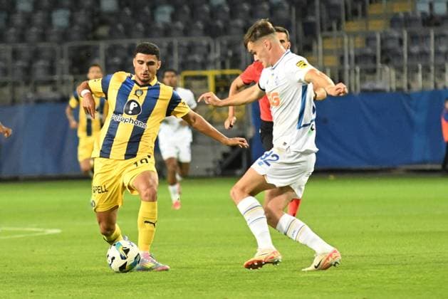 2025.08.28 Lublin Pilka nozna eliminacje Ligi Europy UEFA sezon 2025 2026 Dinamo Kijow - Maccabi Tel-Aviv N z Elad Madmon Taras Mykhavko Foto Wojciech Szubartowski PressFocus 2025.08.28 Lublin Football UEFA Europa League season 2025 2026 Dinamo Kyiv - Maccabi Tel-Aviv Elad Madmon Taras Mykhavko Credit: Wojciech Szubartowski PressFocus NEWSPIX.PL --- newspix.pl POLAND OUT! 