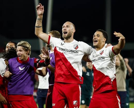 UTRECHT - (l-r) Mike van der Hoorn of FC Utrecht, Adrian Blake of FC Utrecht after the play-off round of the UEFA Conference League match between FC Utrecht and HSK Zrinjski at the Galgenwaard Stadium on August 28, 2025, in Utrecht, Netherlands. ANP ROBIN VAN LONKHUIJSEN UEFA Europa League 2025 26 Third Qualifying Round 2025 26 xVIxANPxSportx xxANPxIVx 534360112 originalFilename: 534360112.jpg