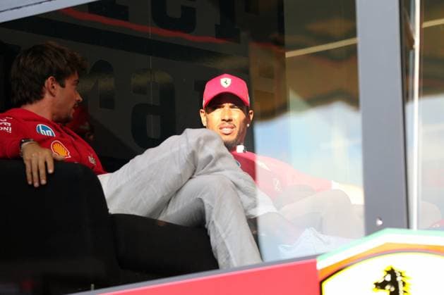 Zandvoort, Niederlande 28.- 31. August 2025: FIA - Formel 1 - WM - Dutch Grand Prix - 2025 - Media Day Donnerstag Im Bild: Charles Leclerc (MCO) und Lewis Hamilton (GBR) Circuit Zandvoort Copyright: xFotostandx xHorstxBernhardtx