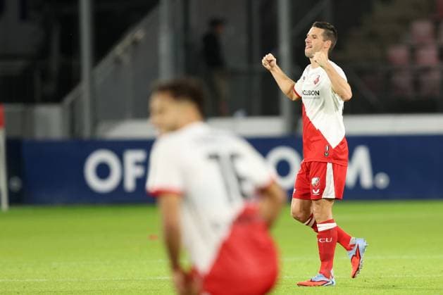 Nick Viergever of FC Utrecht celebrates after reaching Europa League during the match FC Utrecht - Zrinjski at the Galgenwaard for the Europa League (play-off) season 2024-2025 in Utrecht, Netherlands on 28 august 2025, (photo by Peter Lous EYE4images DeFodi Images)