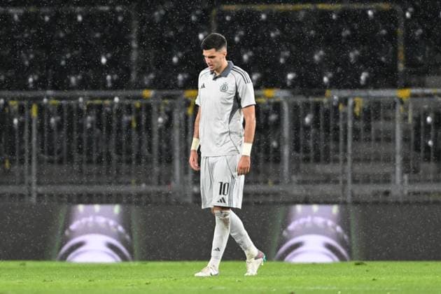 28.08.2025, Bern, Wankdorf, Uefa Europa League, Playoffs, BSC Young Boys - Slovan Bratislava, 10 Marko Tolic (Bratislava) ist nach der Niederlage enttäuscht. Bern Wankdorf Bern Switzerland Copyright: xJustPictures.ch ManuelxWinterbergerx jp-de-MaWi-MWI_1388