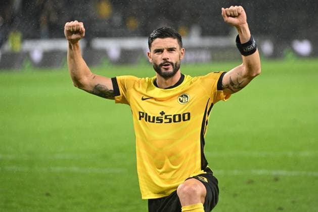 28.08.2025, Bern, Wankdorf, Uefa Europa League, Playoffs, BSC Young Boys - Slovan Bratislava, 23 Loris Benito (Young Boys) freut sich über den Sieg. Bern Wankdorf Bern Switzerland Copyright: xJustPictures.ch ManuelxWinterbergerx jp-de-MaWi-MWI_1450