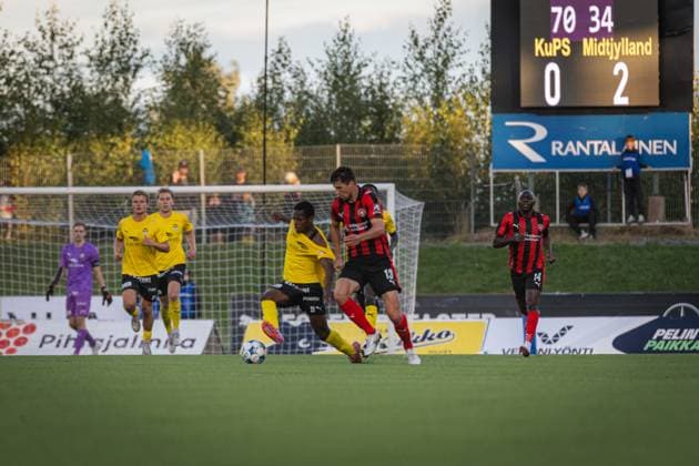 xxkeikkaxx 20250828 Kuopio UEFA Europa League Qualifier Play-offs ottelu KuPS vs FC Midtjylland. Kuvassa KuPSin Joslyn Luyeye-Lutumba. Niklas Pehkonen All Over Press