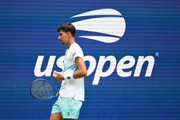 (250829) -- NEW YORK, Aug. 29, 2025 -- Alexei Popyrin reacts during the men s singles second round match between Jannik Sinner of Italy and Alexei Popyrin of Australia at the 2025 US Open tennis championships in New York, the United States, on Aug. 28, 2025. ) (SP)U.S.-NEW YORK-TENNIS-US OPEN-MEN S SINGLES-SINNER VS POPYRIN LixRui 