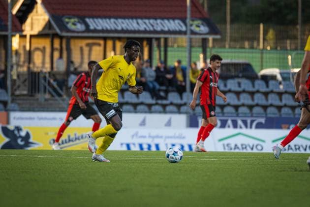 xxkeikkaxx 20250828 Kuopio UEFA Europa League Qualifier Play-offs ottelu KuPS vs FC Midtjylland. Kuvassa KuPSin Sadat Seidu. Niklas Pehkonen All Over Press