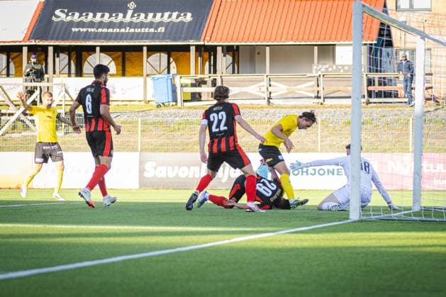 xxkeikkaxx 20250828 Kuopio UEFA Europa League Qualifier Play-offs ottelu KuPS vs FC Midtjylland. Kuvassa KuPSin Arttu Lötjönen. Niklas Pehkonen All Over Press