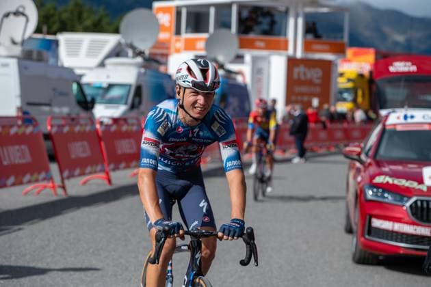 La Vuelta - 80th Tour of Spain 2025 - Stage 6 Cyclists participate in stage 6 of La Vuelta 2025, which connects Olot in Girona and Pal in Andorra, on August 28, 2025. Andorra Arinsal Andorra  Copyright: xMartinxSilvaxCosentinox originalFilename:silvacosentino-cyclists250828_npwac.jpg