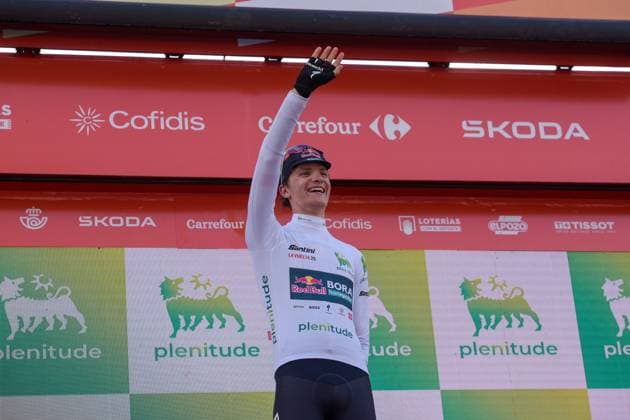 La Vuelta - 80th Tour of Spain 2025 - Stage 6 In Pal, Andorra, on August 28, 2025, Giulio Pellizzari from Italy of the Red Bull - Bora - Hansgrohe team of the UAE Team Emirates XRG stands on the podium in stage 6 of La Vuelta 2025, which connects Olot in Girona and Pal in Andorra in August 2025. Andorra Arinsal Andorra  Copyright: xMartinxSilvaxCosentinox originalFilename:silvacosentino-giuliope250828_npYjh.jpg