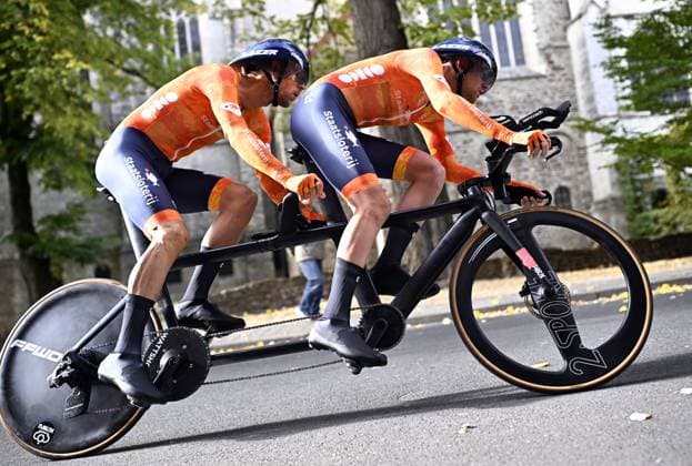 Netherlands Vincent Ter Schure and pilot Timo Fransen (MB) pictured in action during the individual time trial at the UCI Para-cycling Road World Championships, Friday 29 August 2025, in Ronse. The UCI Para-Cycling Road World Championships take place from 28 to 31 Augustus in Ronse. JASPERxJACOBS  x132714776x