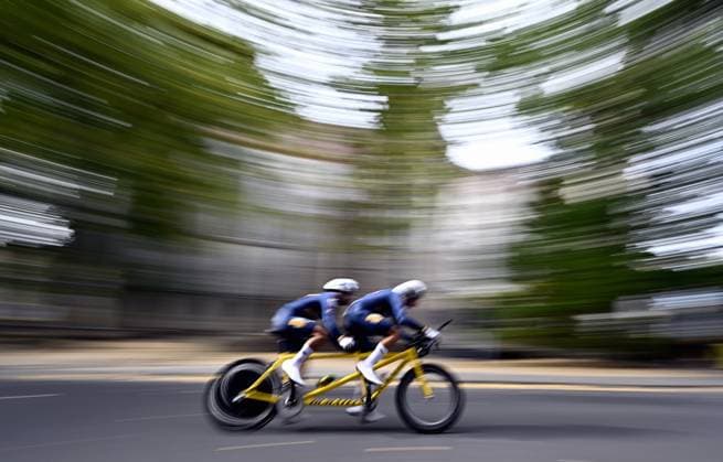 Colombia Nelson Javier Serna Moreno and pilot Marvin Angarita Reyes (MB) pictured in action during the individual time trial at the UCI Para-cycling Road World Championships, Friday 29 August 2025, in Ronse. The UCI Para-Cycling Road World Championships take place from 28 to 31 Augustus in Ronse. JASPERxJACOBS  x132715661x