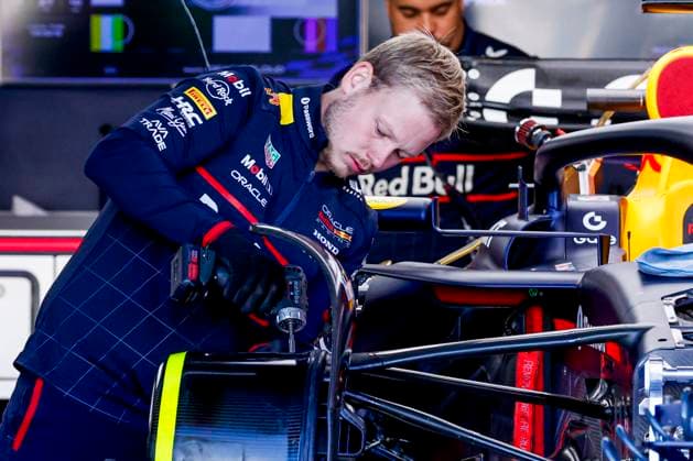 Red Bull Racing mechanic prepare Max Verstappen s car during the Formula 1 Heineken Dutch Grand Prix 2025 on Day 1 at Circuit Zandvoort on August 29, 2025 in Zandvoort, Netherlands. (Photo by Marcel ter Bals DeFodi Images)