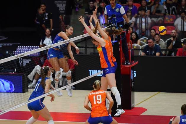 FIVB Volleyball Women™s World Championship, WM, Weltmeisterschaft 2025 Vanja Ivanovic 40 of Serbia is in action during the FIVB Volleyball Women s World Championship 2025 round of 16 between the Netherlands and Serbia at Indoor Stadium Hua-Mak in Bangkok, Thailand, on August 29, 2025. Bangkok Thailand  Copyright: xVachiraxVachirax originalFilename:kalong-volleyba160101_np7FH.jpg