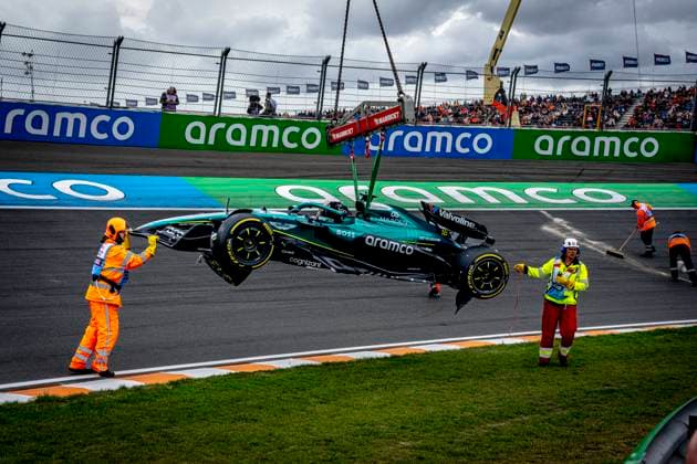 Formule 1 driver Lance Stroll of Aston Martin crashed with his car during the match Formula 1 Zandvoort friday 2025, free practice at the Formula 1 circuit Zandvoort for the Formula One Zandvoort friday 2025 season 2025-2026 in ZANDVOORT, Netherlands on 29 august 2025, (photo by Marcel van Dorst EYE4images DeFodi Images) DATUM AANPASSEN!!!!!!!