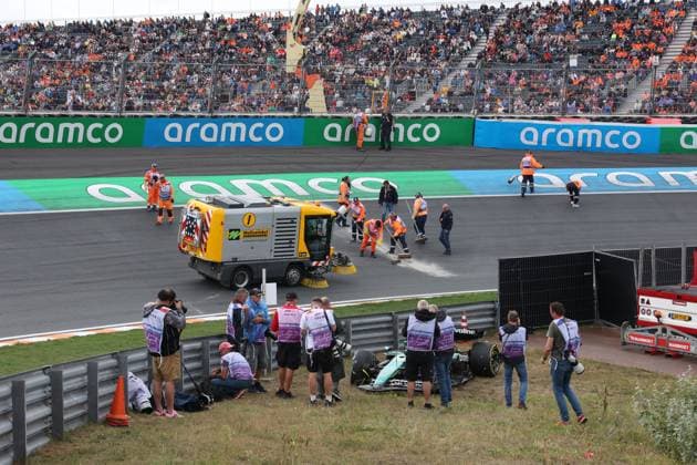 29.08.2025, Circuit Park Zandvoort, Zandvoort, FORMULA 1 HEINEKEN DUTCH GRAND PRIX 2025 , im Bild Unfall von Lance Stroll (CAN), Aston Martin Aramco Cognizant Formula One Team (Photo by Alessandro Martellotta Hasan Bratic DeFodi Images)
