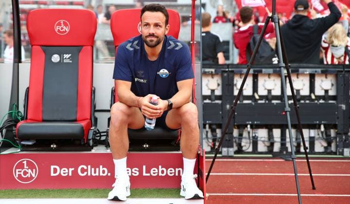 29.08.2025, xmohx, Fussball 2.Bundesliga, 1. FC Nuernberg - SC Paderborn 07 v.l. Trainer Ralf Kettermann (Paderborn) (DFL DFB REGULATIONS PROHIBIT ANY USE OF PHOTOGRAPHS as IMAGE SEQUENCES and or QUASI-VIDEO) Nuernberg