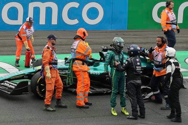 F1 Grand Prix of Netherlands - Practice Lance Stroll of Canada and the Aston Martin Aramco F1 Team drives the Aston Martin AMR25 and crashes during the second practice session before the Formula 1 Heineken Dutch Grand Prix at Circuit Zandvoort in Zandvoort, Netherlands, on August 29, 2025. Zandvoort Netherlands  Copyright: xPiotrxZajacx originalFilename:zajac-formula1250829_npOku.jpg
