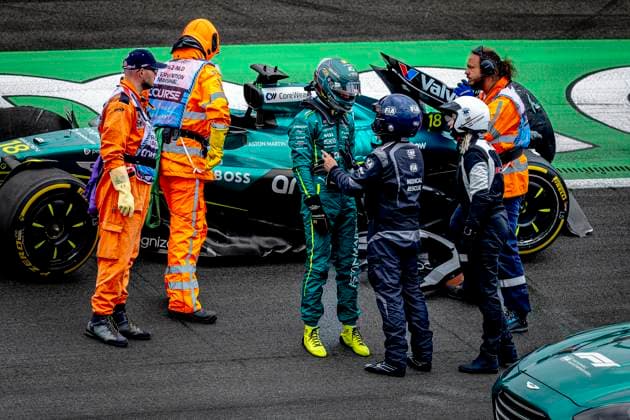 Formule 1 driver Lance Stroll of Aston Martin crashes with his car during the match Formula 1 Zandvoort friday 2025, free practice at the Formula 1 circuit Zandvoort for the Formula One Zandvoort friday 2025 season 2025-2026 in ZANDVOORT, Netherlands on 29 august 2025, (photo by Marcel van Dorst EYE4images DeFodi Images)