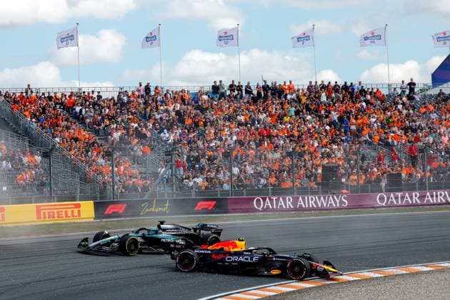 22 Yuki Tsunoda (JPN, Oracle Red Bull Racing), 63 George Russell (GBR, Mercedes-AMG Petronas F1 Team), F1 Grand Prix of the Netherlands at Circuit Zandvoort on August 29, 2025 in Zandvoort, Netherlands. (Photo by HOCH ZWEI) Zandvoort Netherlands