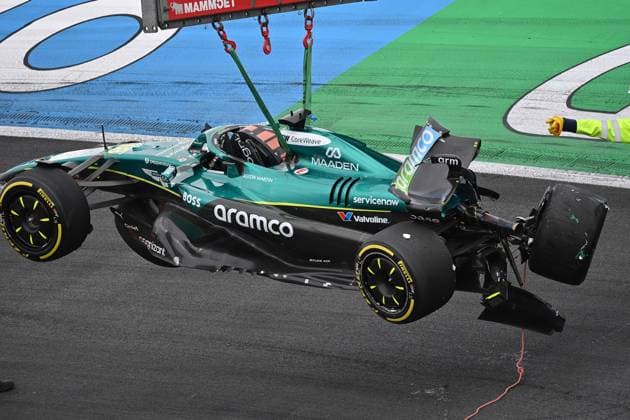 29.08.2025, xrarjax, Motorsport FIA Formel 1, 2025 Dutch Grand Prix v.l. Unfall von Lance Stroll (Aston Martin) Startnummer 18 (DFL DFB REGULATIONS PROHIBIT ANY USE OF PHOTOGRAPHS as IMAGE SEQUENCES and or QUASI-VIDEO) Zandvoort