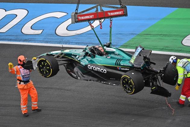 29.08.2025, xrarjax, Motorsport FIA Formel 1, 2025 Dutch Grand Prix v.l. Unfall von Lance Stroll (Aston Martin) Startnummer 18 (DFL DFB REGULATIONS PROHIBIT ANY USE OF PHOTOGRAPHS as IMAGE SEQUENCES and or QUASI-VIDEO) Zandvoort