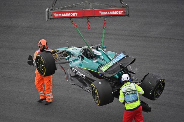 29.08.2025, xrarjax, Motorsport FIA Formel 1, 2025 Dutch Grand Prix v.l. Unfall von Lance Stroll (Aston Martin) Startnummer 18 (DFL DFB REGULATIONS PROHIBIT ANY USE OF PHOTOGRAPHS as IMAGE SEQUENCES and or QUASI-VIDEO) Zandvoort