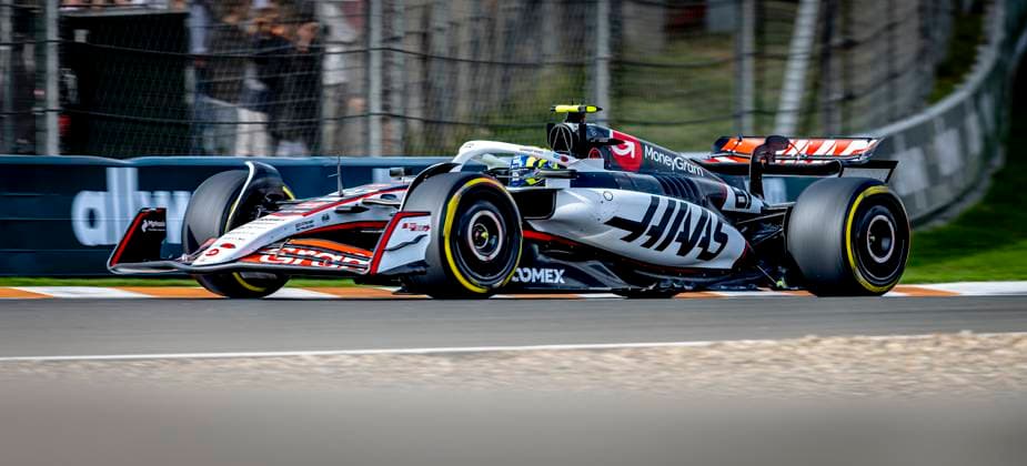 Formule 1 driver Oliver Bearman of Haas during the match Formula 1 Zandvoort friday 2025, free practice at the Formula 1 circuit Zandvoort for the Formula One Zandvoort friday 2025 season 2025-2026 in ZANDVOORT, Netherlands on 29 august 2025, (photo by Marcel van Dorst EYE4images DeFodi Images)